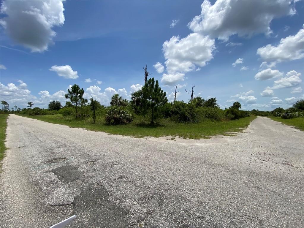 Blueleaf Dr., North Port, FL 34288