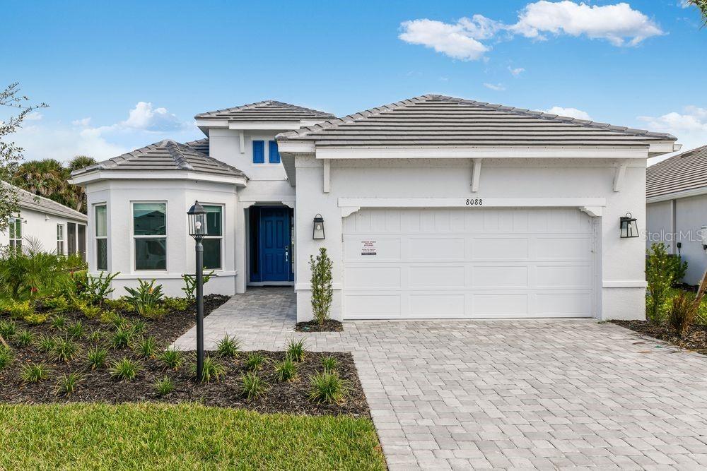 8088 Moonbeam Ave., Sarasota, FL 34241