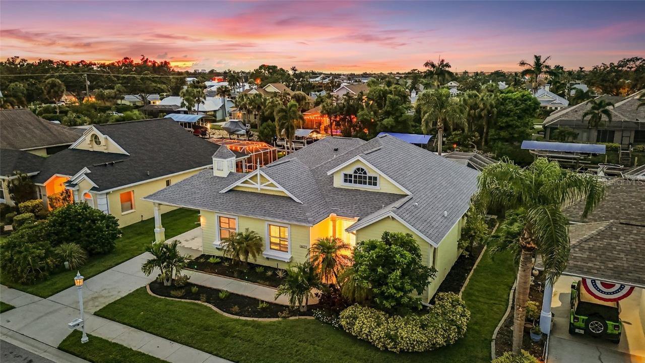 4427 Shark Dr., Bradenton, FL 34208