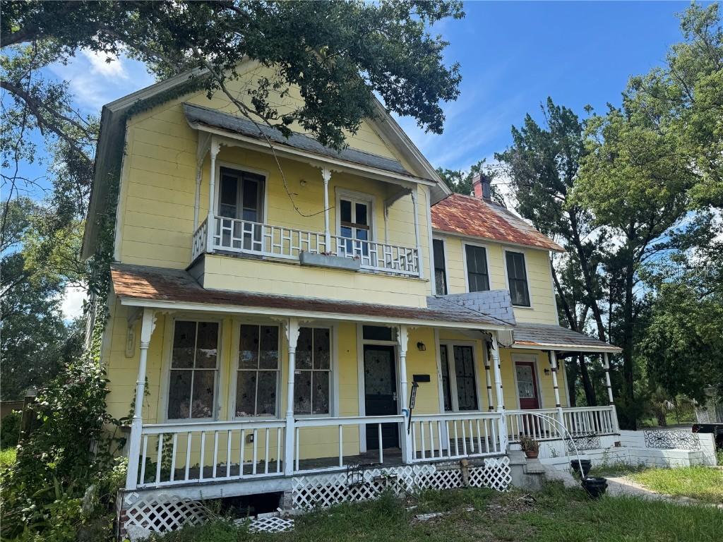 1004 26th St., Bradenton, FL 34205
