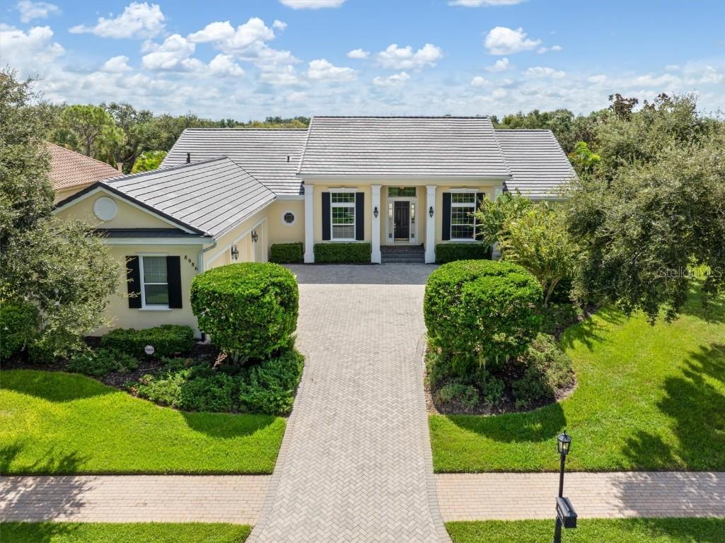 8986 Bloomfield Blvd., Sarasota, FL 34238