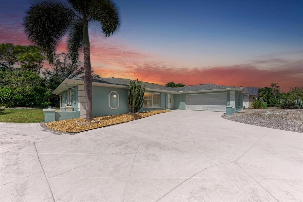 2808 68th Street Cir., Bradenton, FL 34209