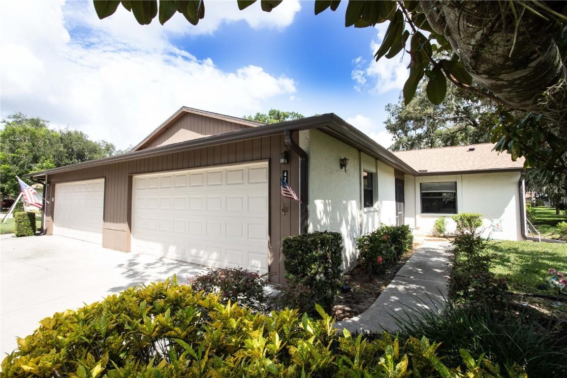 4703 Oak Hill Dr. #4, Sarasota, FL 34232