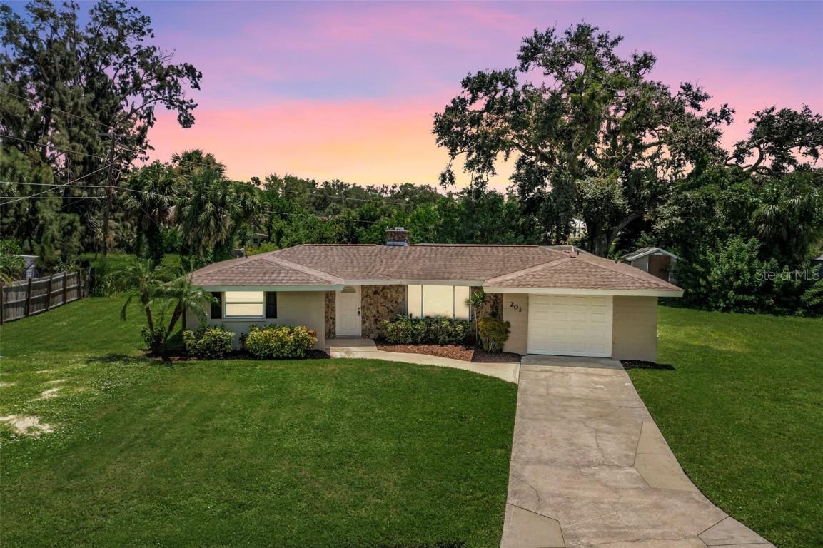 201 Dragon Rd., Venice, FL 34293