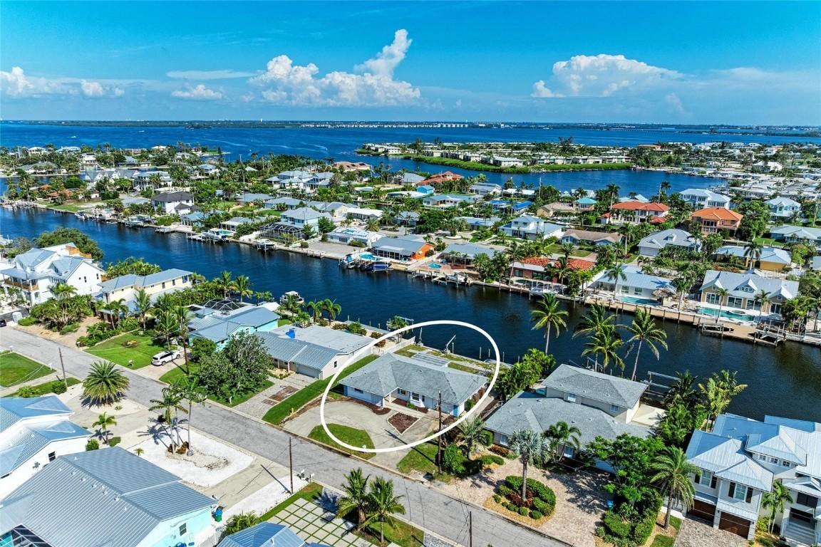 517 68th St., Holmes Beach, FL 34217