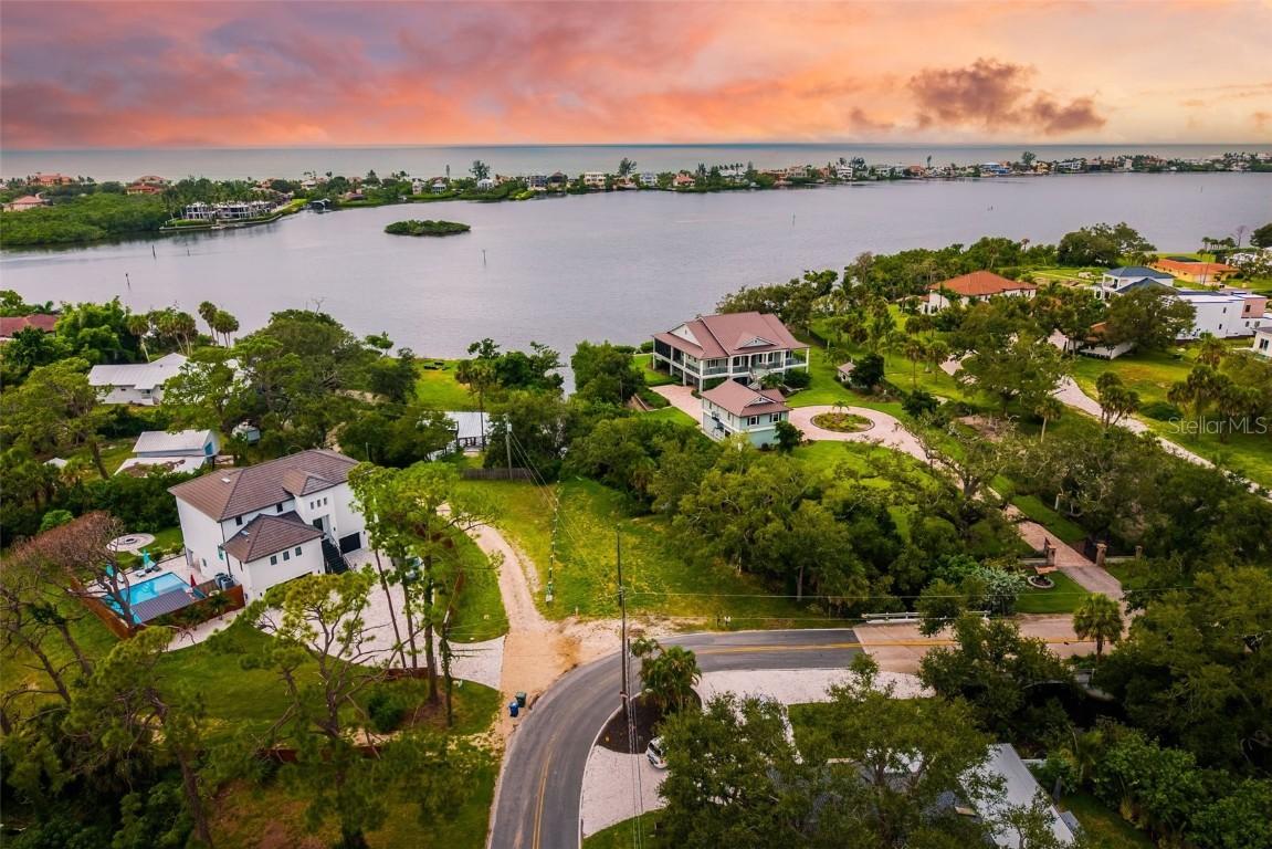 Oak St., Nokomis, FL 34275