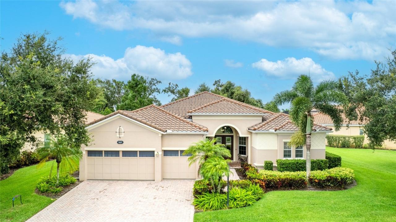 5621 Rock Dove Dr., Sarasota, FL 34241