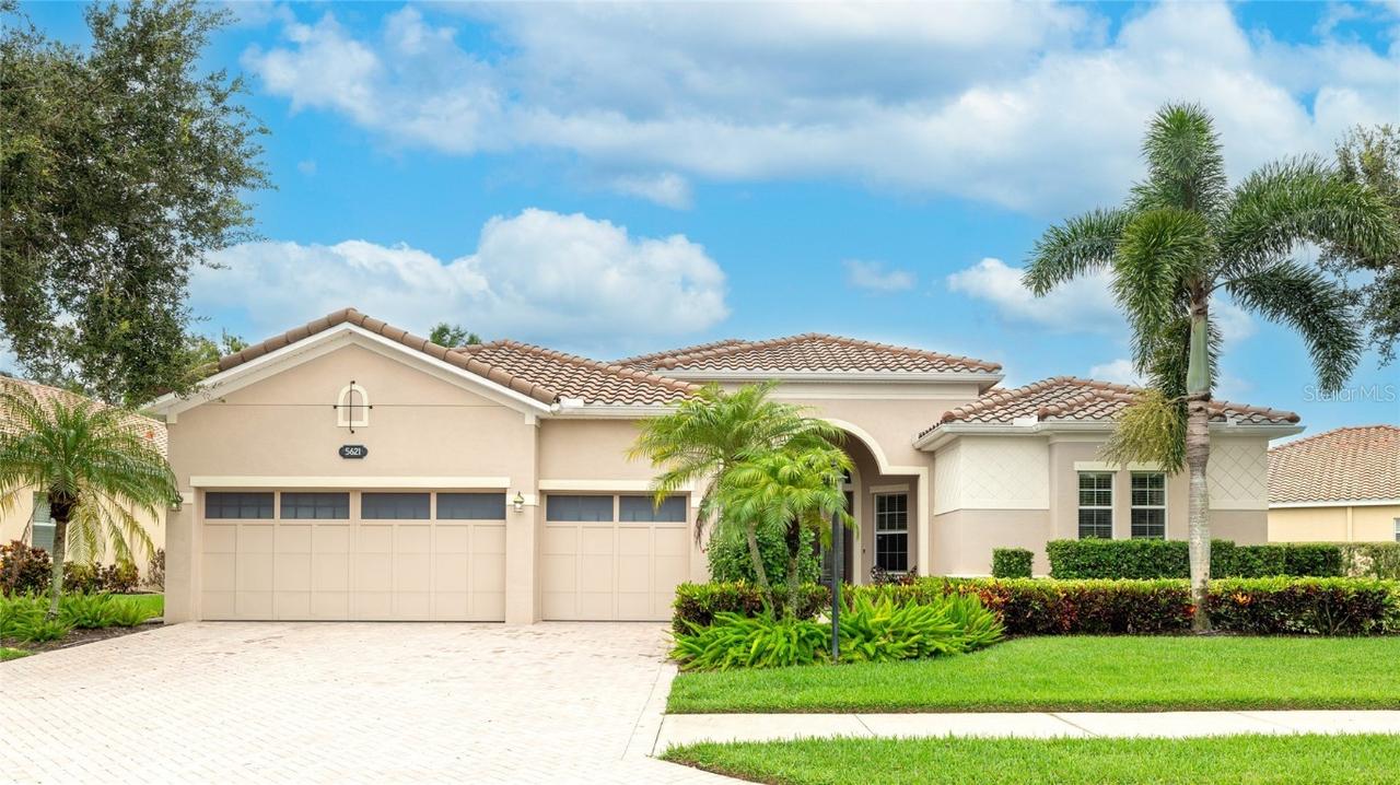 5621 Rock Dove Dr., Sarasota, FL 34241