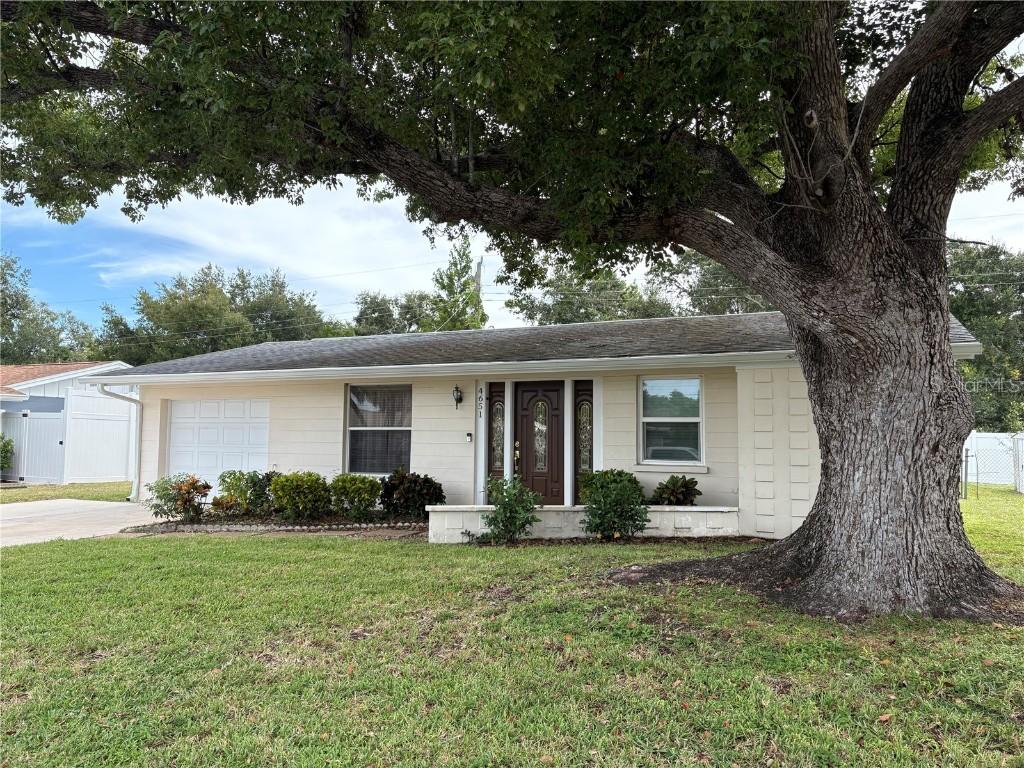 4651 Hunter Ridge Dr., Sarasota, FL 34233