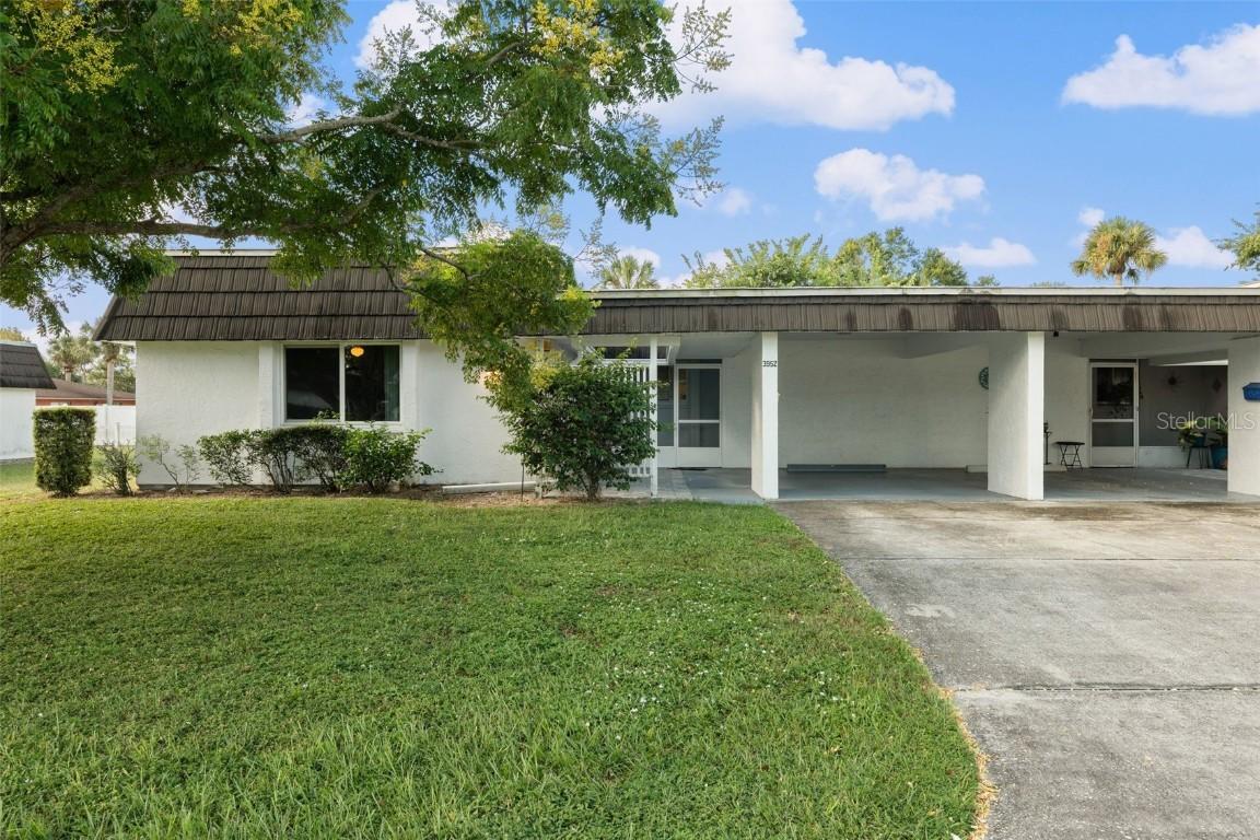 3952 Ashwood Ln. #37, Sarasota, FL 34232