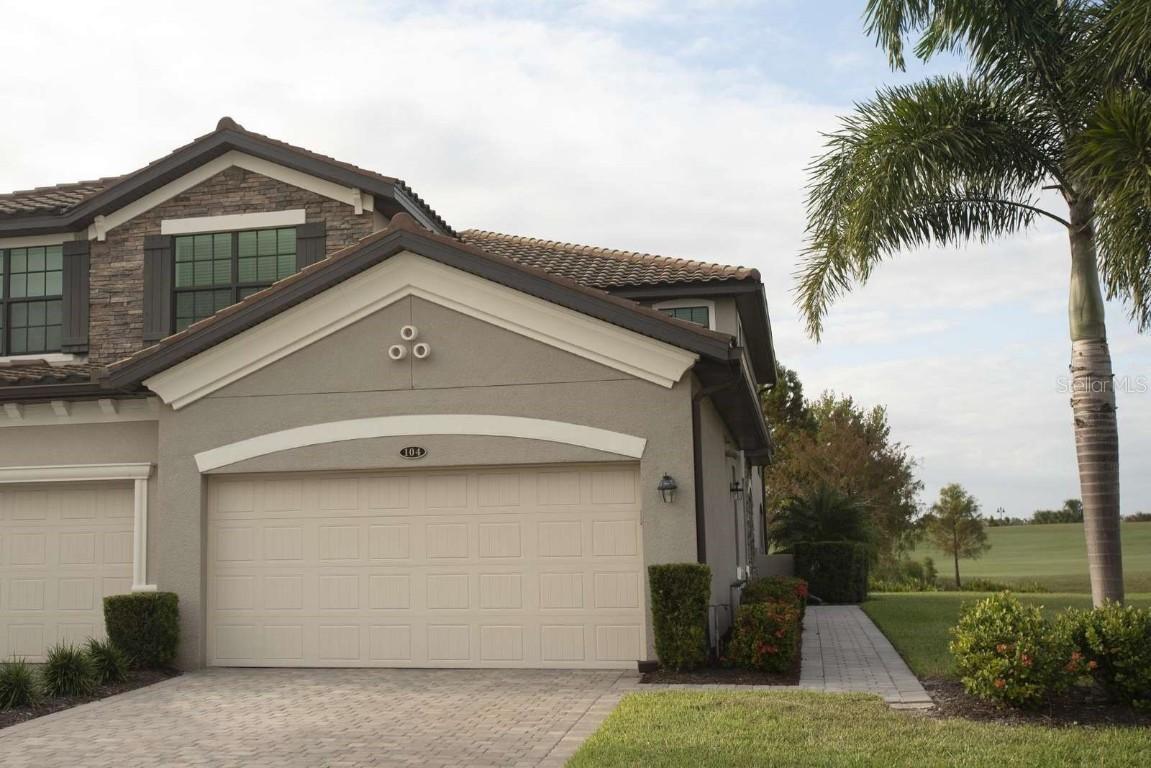 5904 Wake Forest Run #104, Bradenton, FL 34211