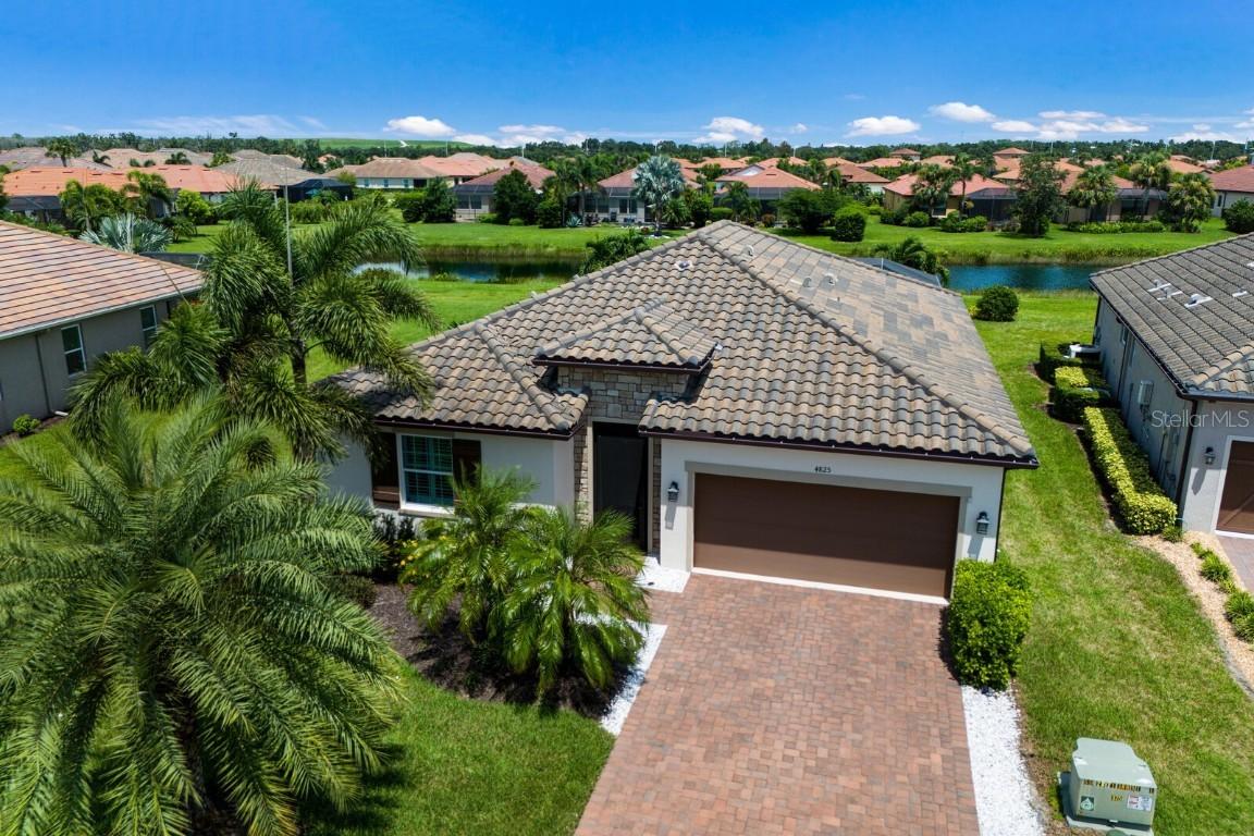 4825 Tobermory Way, Bradenton, FL 34211