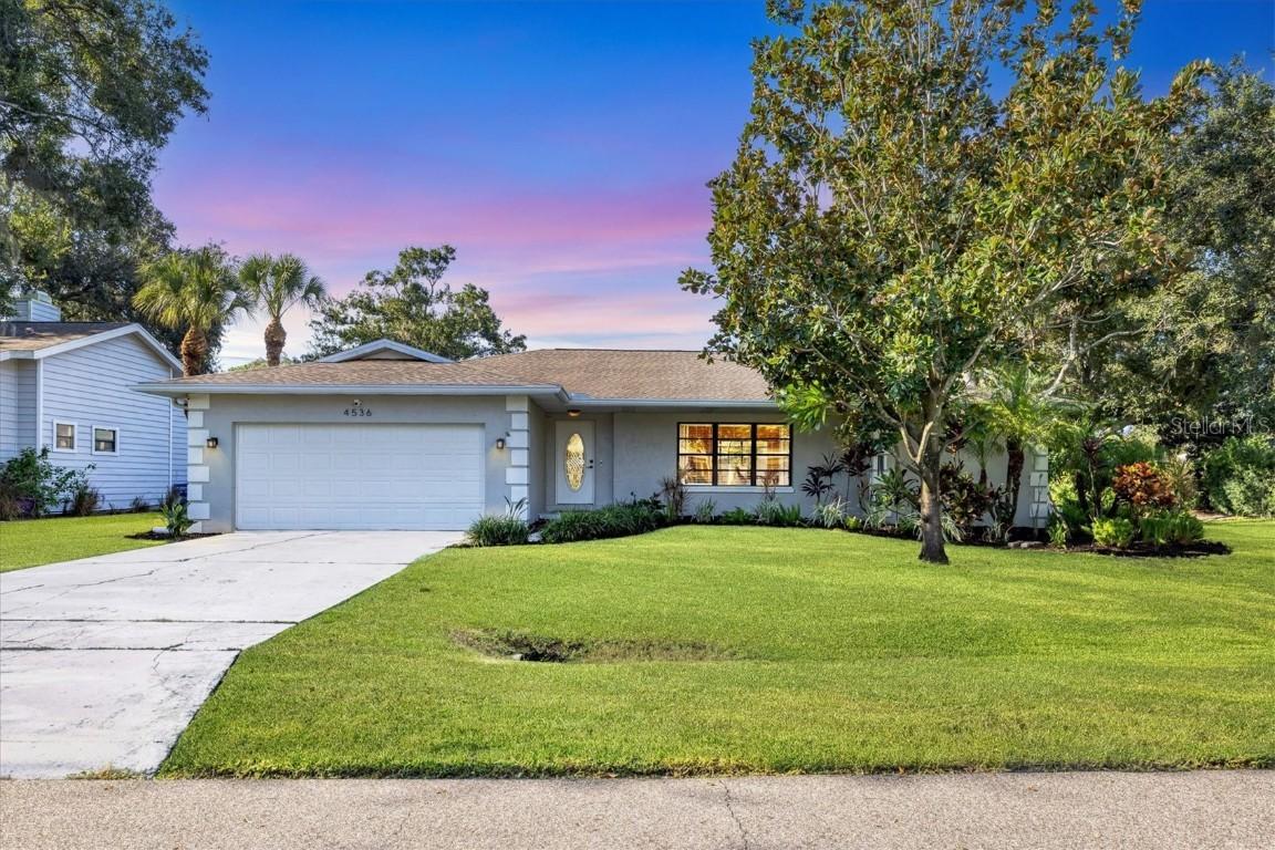 4536 Robin Hood Tr., Sarasota, FL 34232
