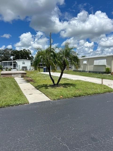 204 Freeport Dr., Sarasota, FL 34233