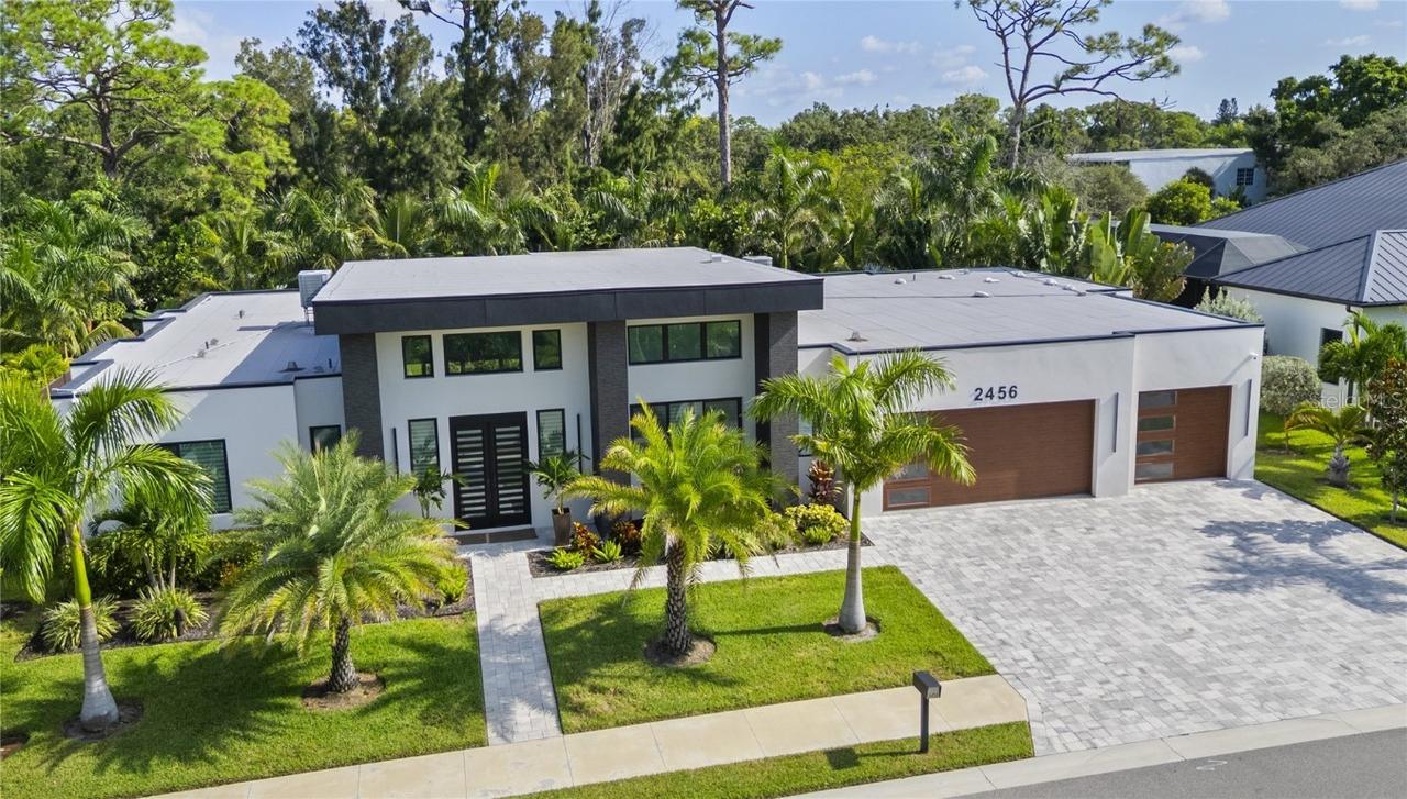 2456 Missara Ln., Sarasota, FL 34231