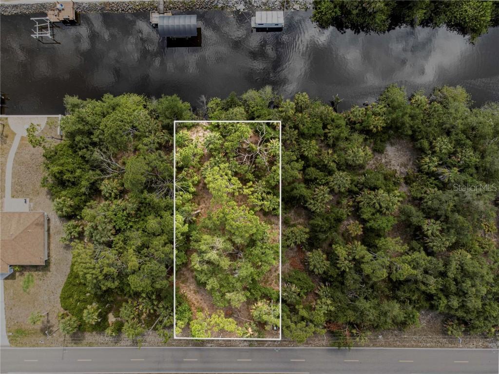 2185 Cedarwood St., Port Charlotte, FL 33948