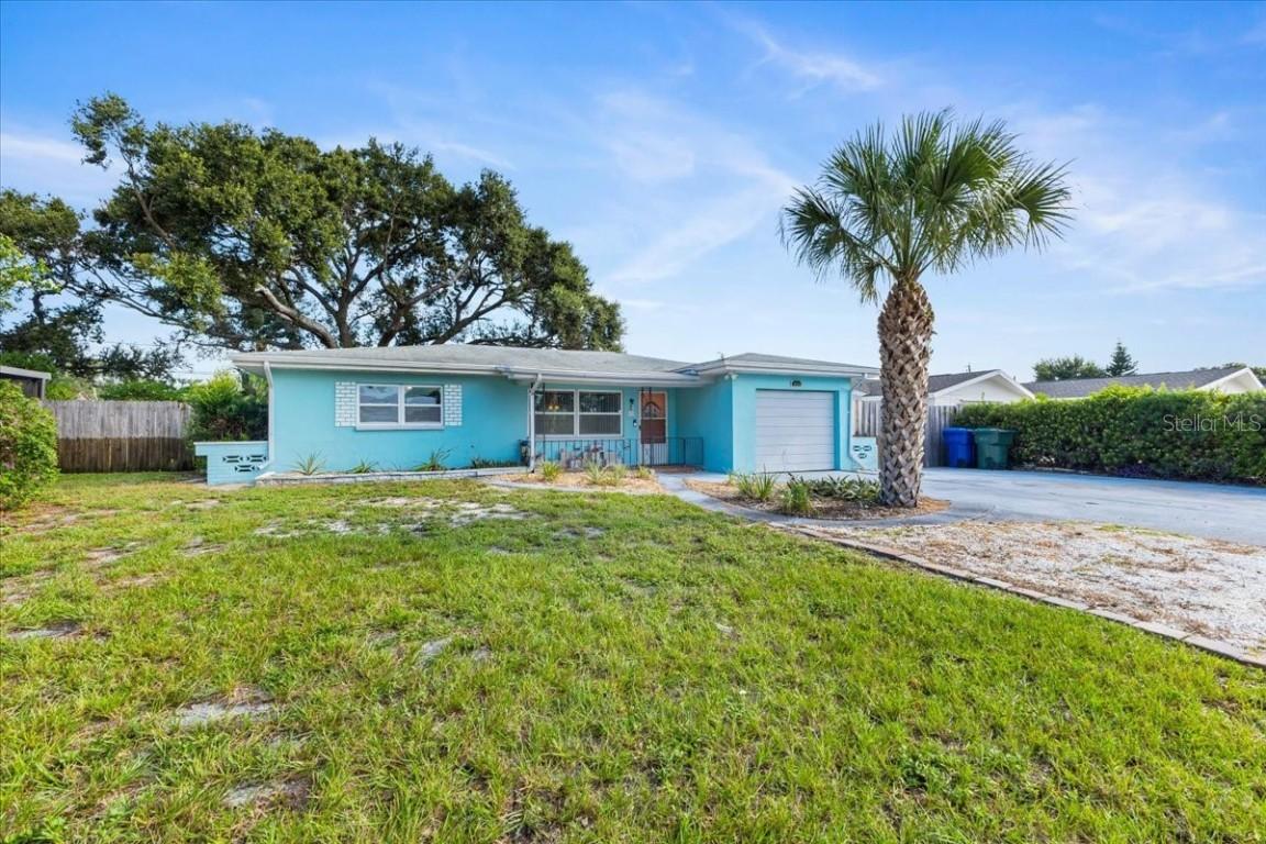 1751 8th Ave., Largo, FL 33770