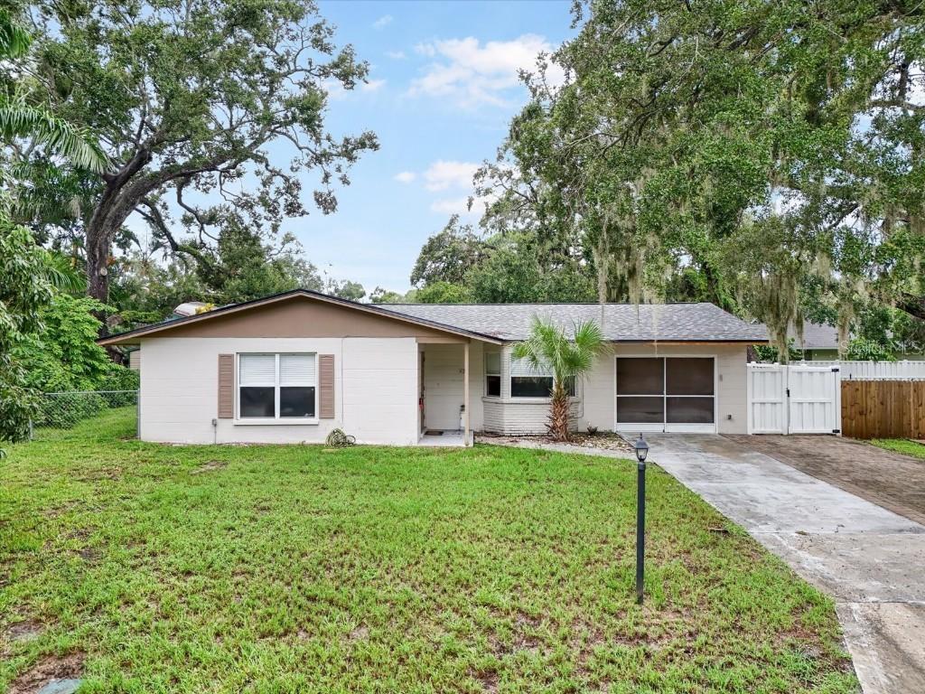 115 29th St., Bradenton, FL 34205