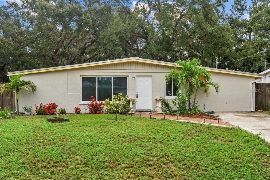 2035 Vinson Ave., Sarasota, FL 34232