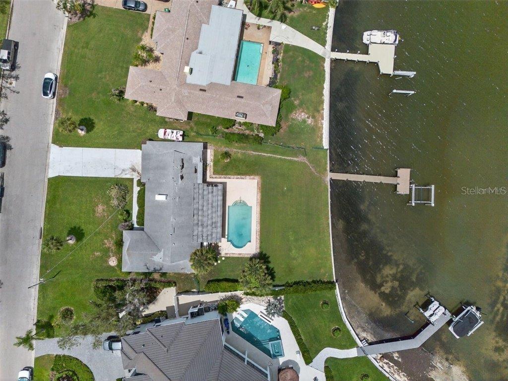377 S Shore Dr., Sarasota, FL 34234