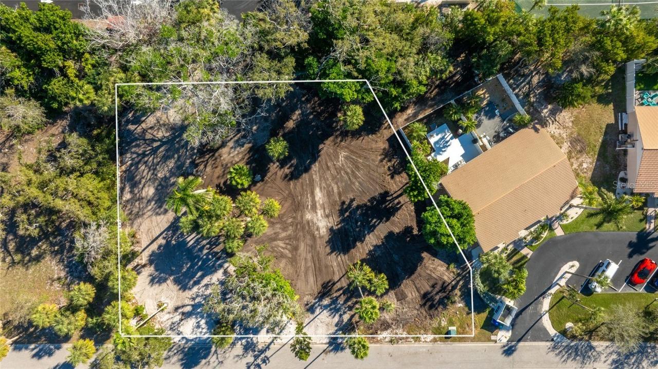 580 Neptune Ave., Longboat Key, FL 34228