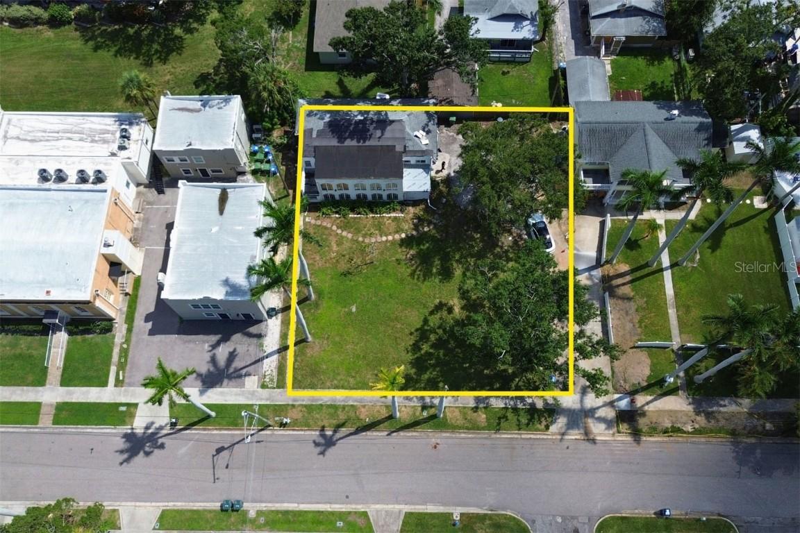 1515 7th Ave., Bradenton, FL 34205