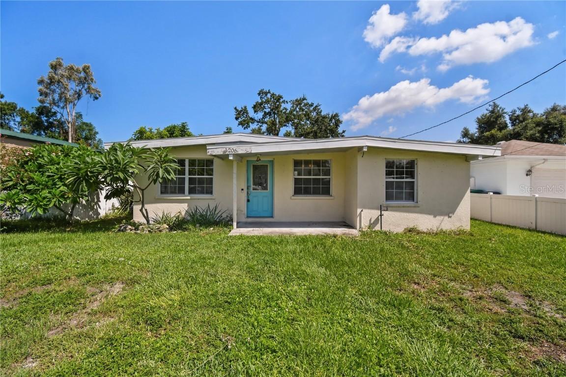 1206 8th St., Palmetto, FL 34221