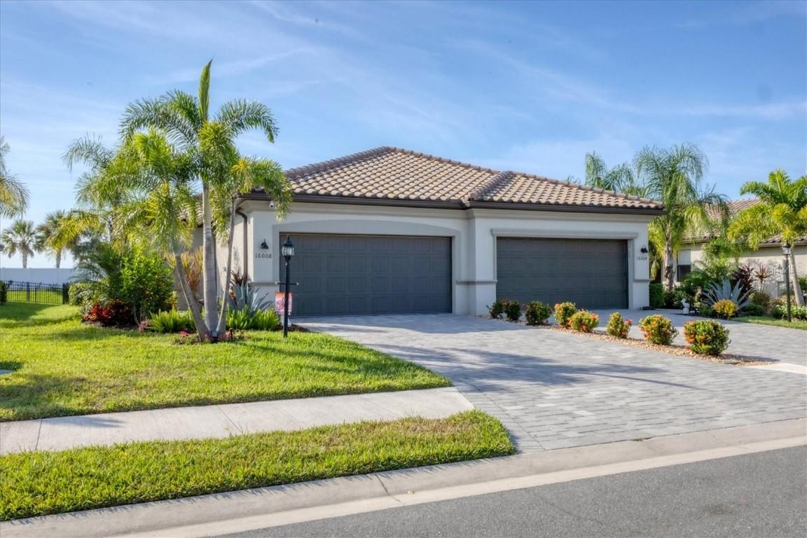 16008 Sunny Day Dr., Bradenton, FL 34211
