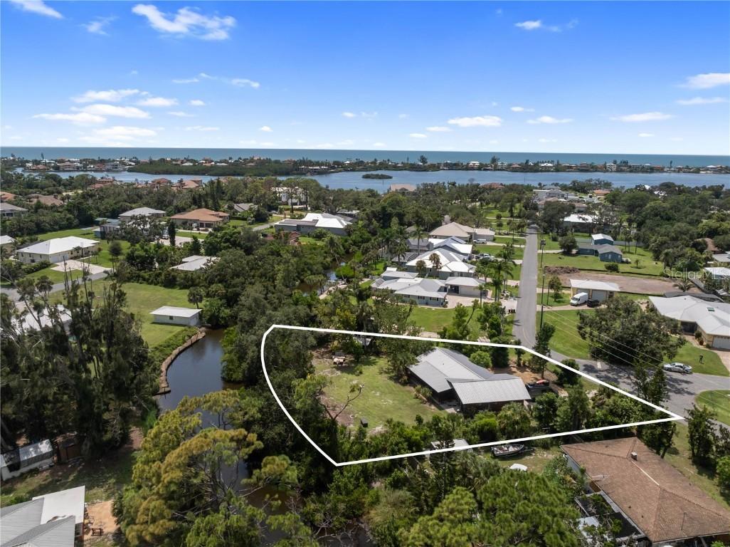 217 Charles Dr., Nokomis, FL 34275