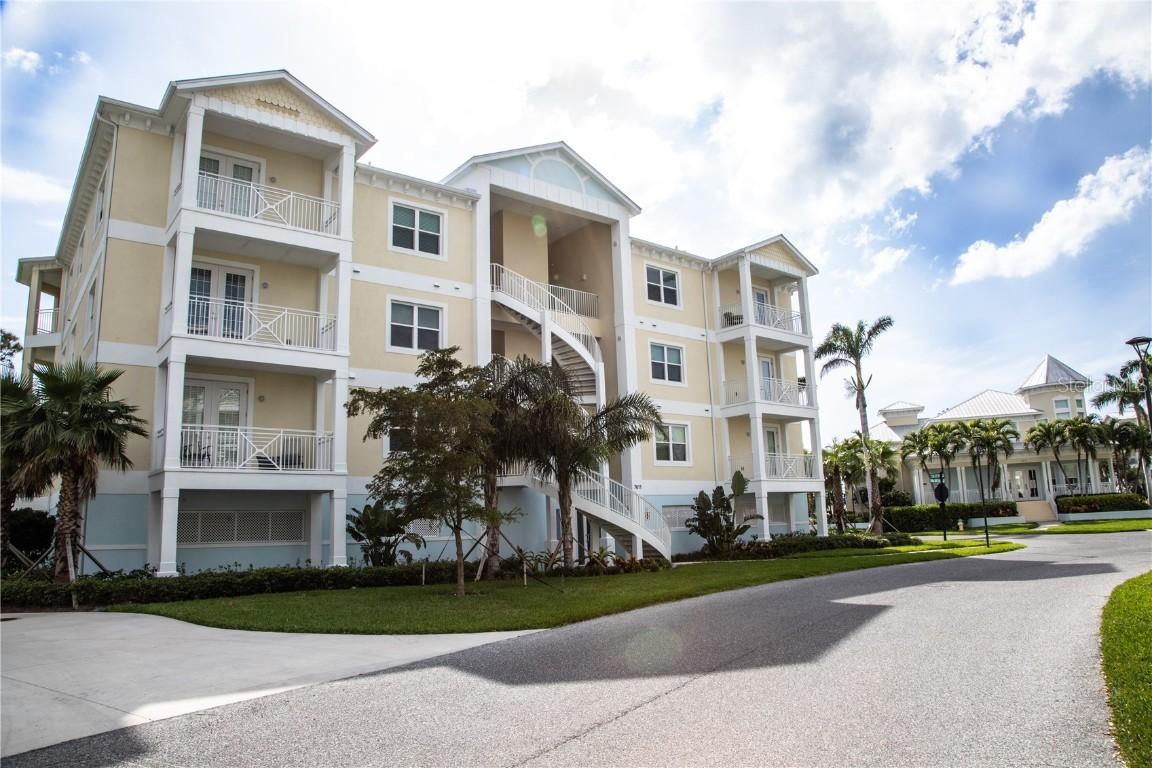 7611 34th Ave W #302, Bradenton, FL 34209