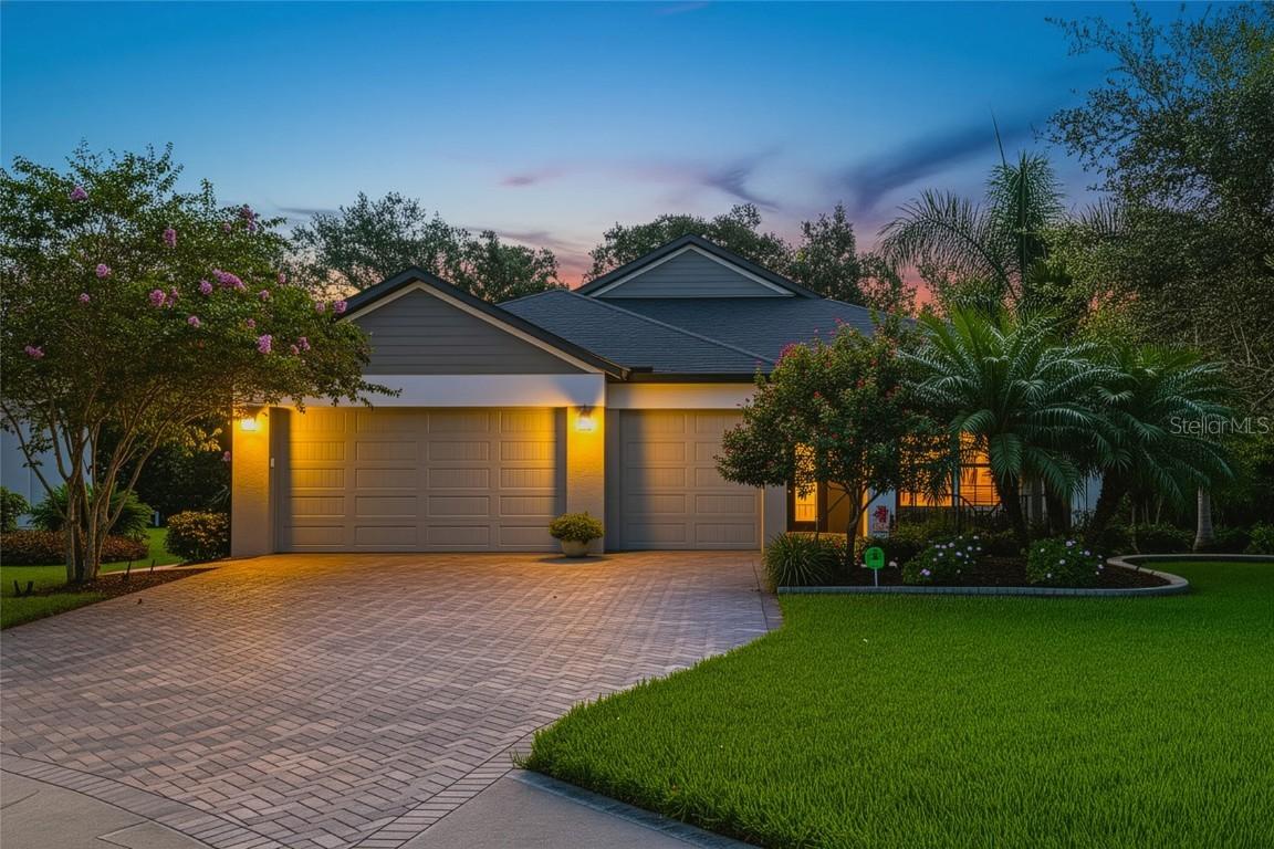11918 Petunia Ter., Bradenton, FL 34212