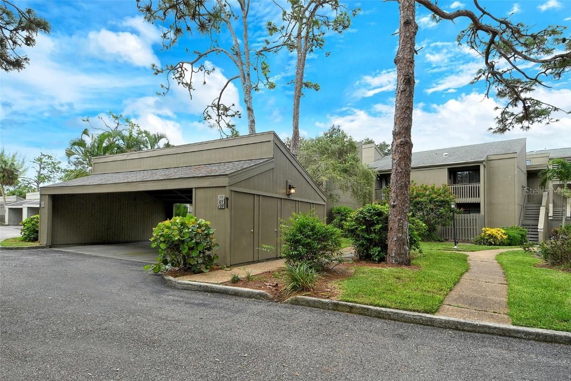 111 Woodland Pl., Osprey, FL 34229