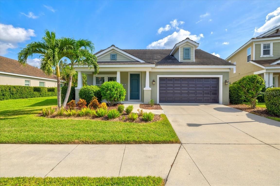 128 Avens Dr, Nokomis, FL 34275