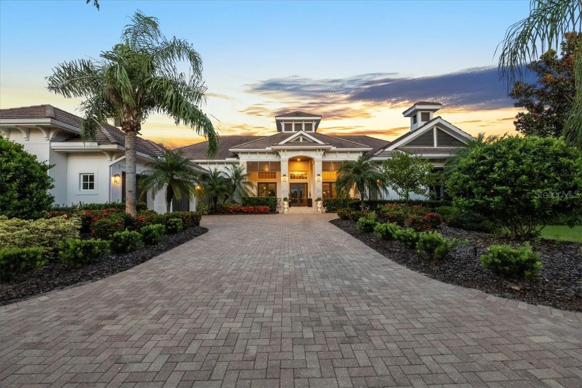 8009 Bounty Ln., Bradenton, FL 34202