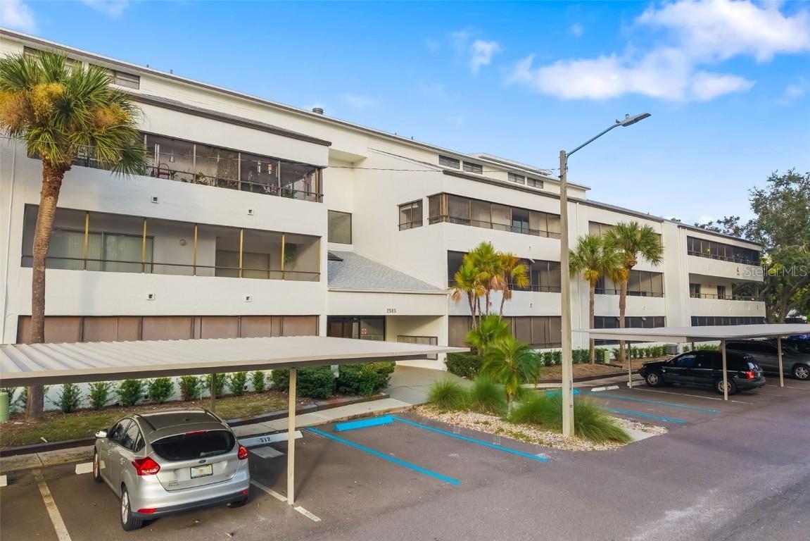 2585 Countryside Blvd. #4302, Clearwater, FL 33761