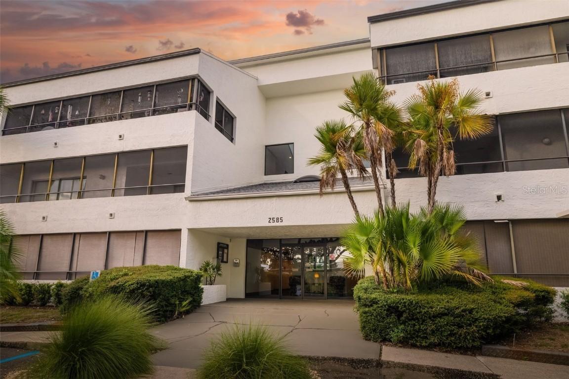2585 Countryside Blvd. #4302, Clearwater, FL 33761