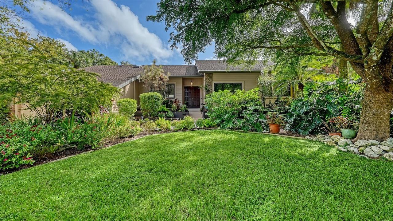 1529 Oak Way, Sarasota, FL 34232