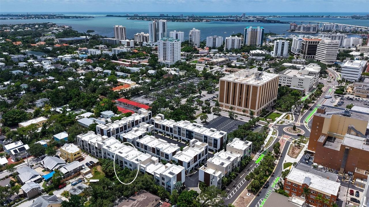 213 Cosmopolitan Ct., Sarasota, FL 34236
