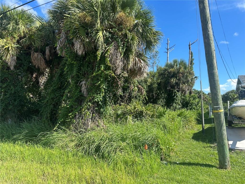 9041 Fruitland Ave., Englewood, FL 34224