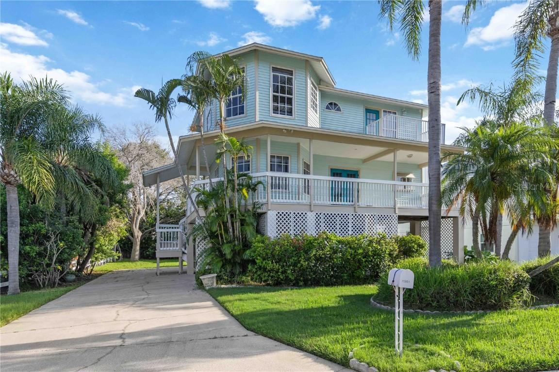 13951 Harbor View Dr., Seminole, FL 33776