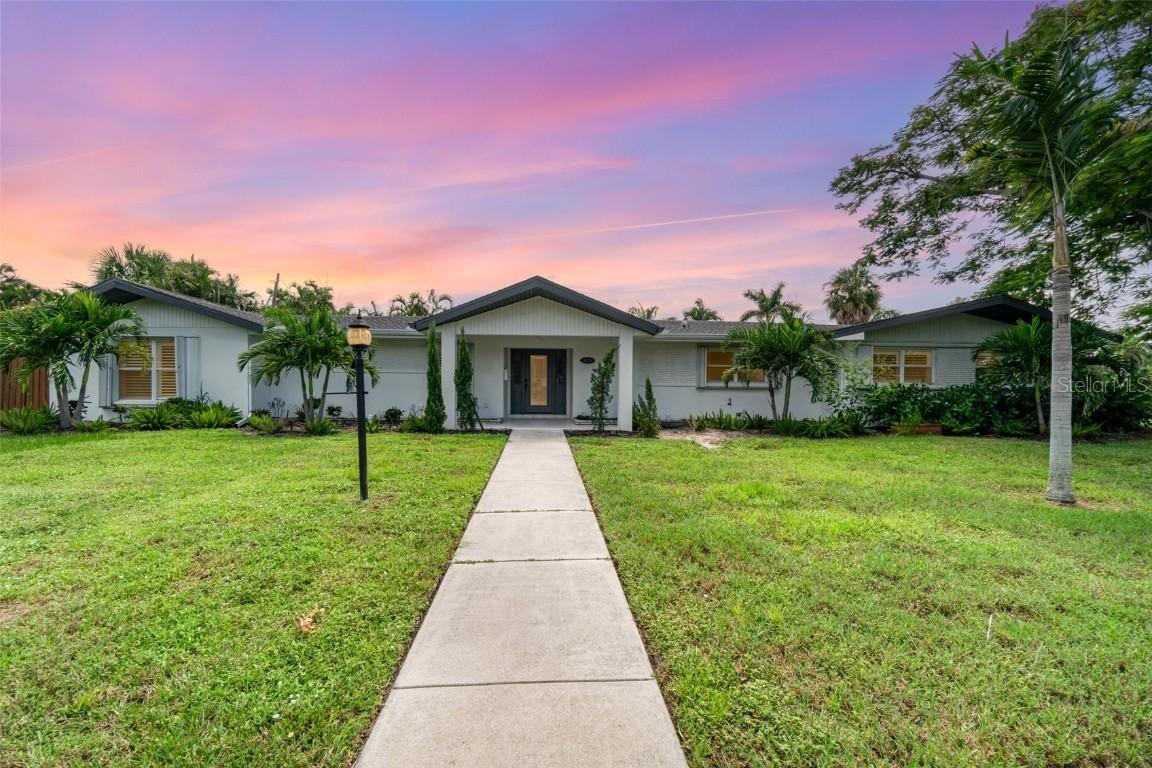 625 W Olympia Ave., Punta Gorda, FL 33950