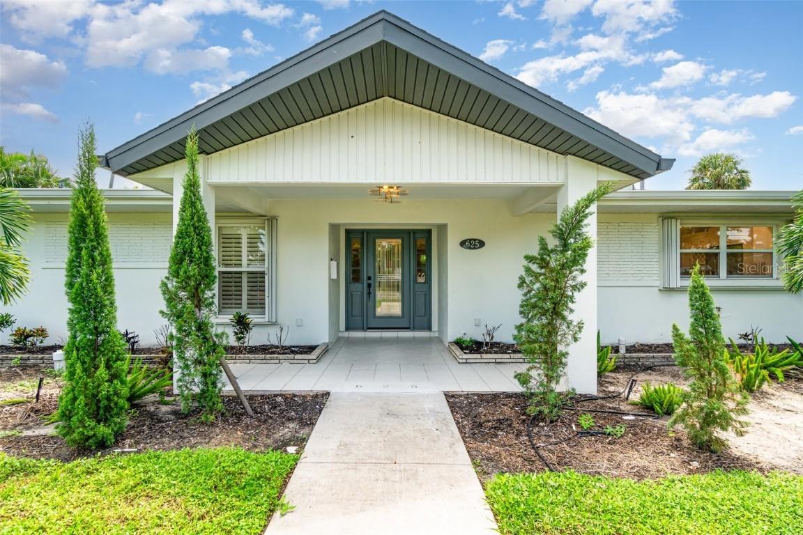 625 W Olympia Ave., Punta Gorda, FL 33950