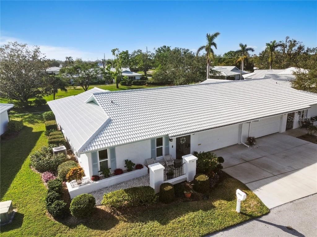 6913 8th Ave., Bradenton, FL 34209