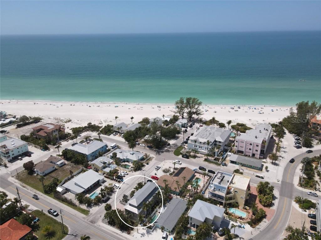 220 36th St., Holmes Beach, FL 34217