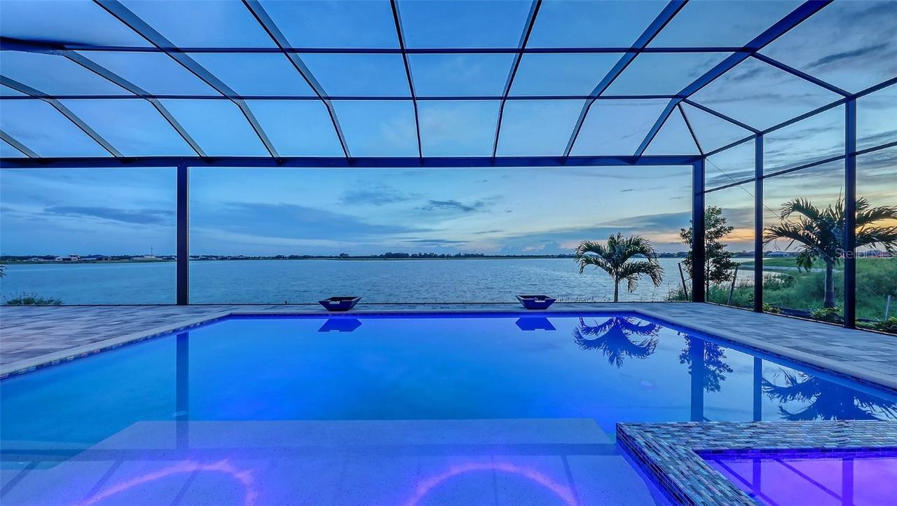 1122 Blue Shell Loop, Sarasota, FL 34240