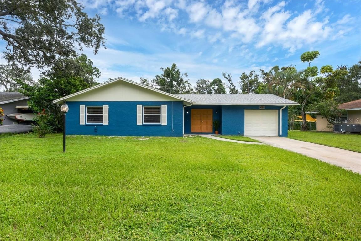 3617 Kingswood Dr., Sarasota, FL 34232