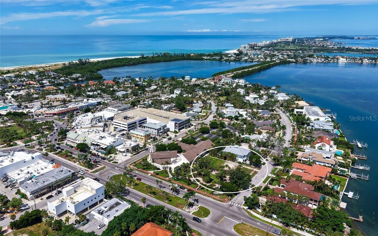 25 N Washington Dr., Sarasota, FL 34236