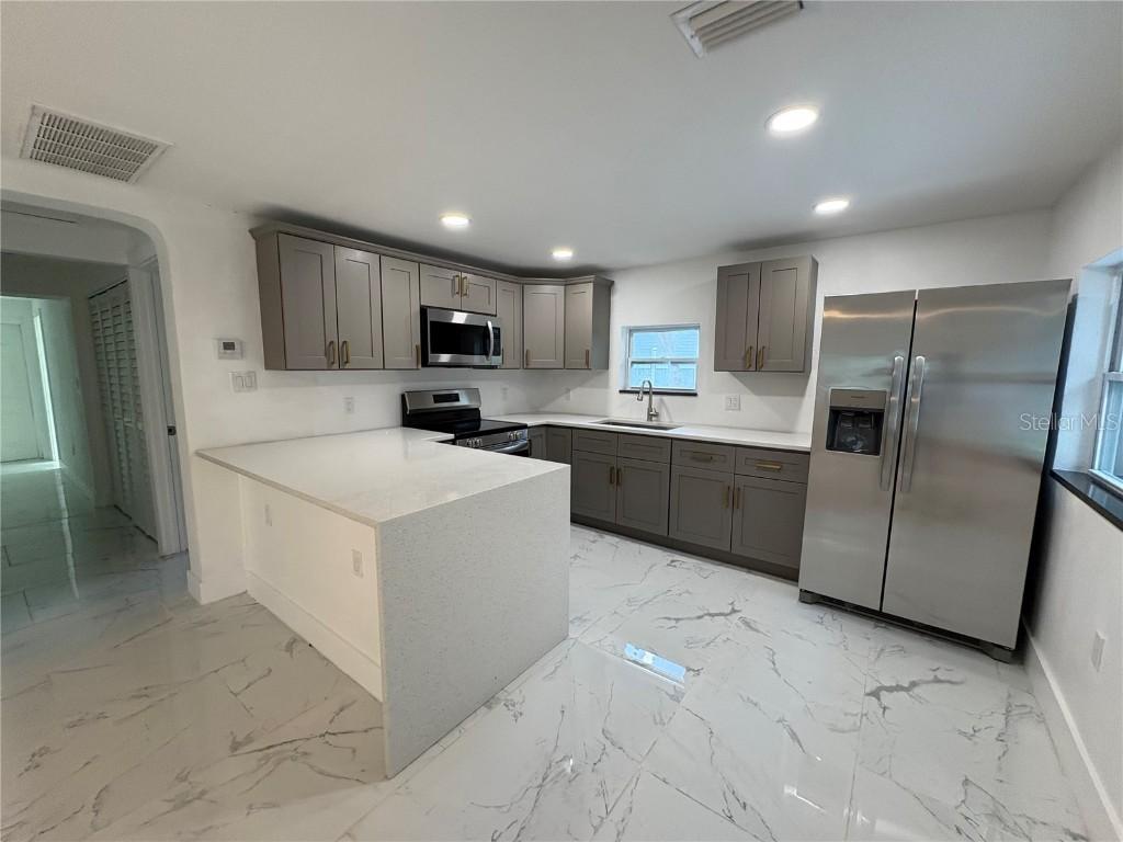 547 16th Ave., St Petersburg, FL 33701