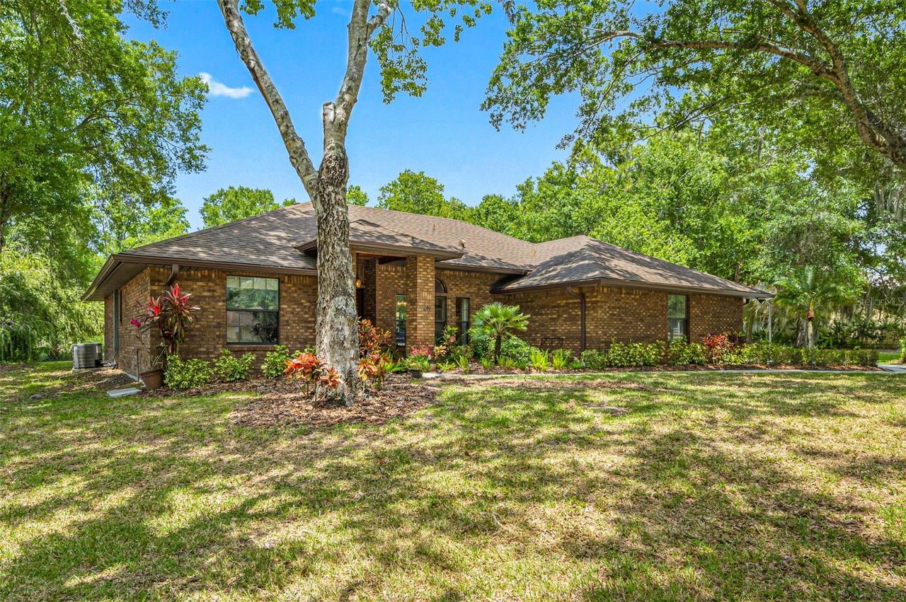 9206 65th Ave., Bradenton, FL 34202