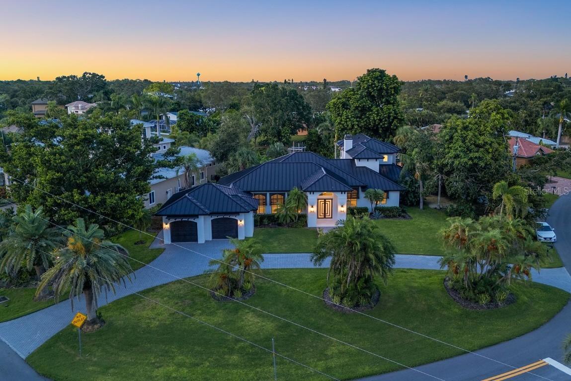 1707 Caribbean Dr., Sarasota, FL 34231